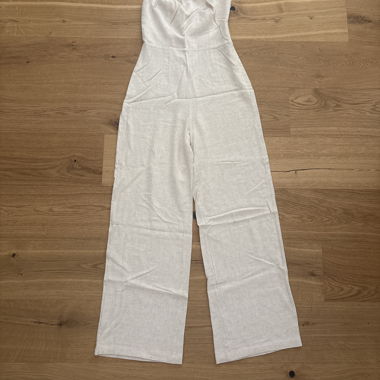 Beiger Jumpsuit