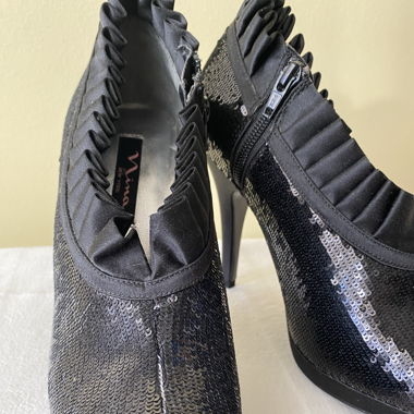 Chaussures à talons avec sequins 