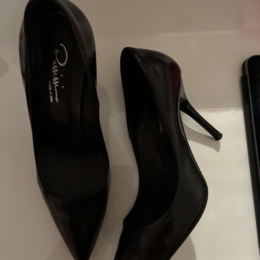 Black high heels 
