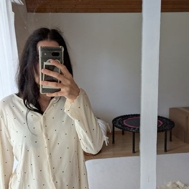 Blouse en viscose à pois crème à manches longues