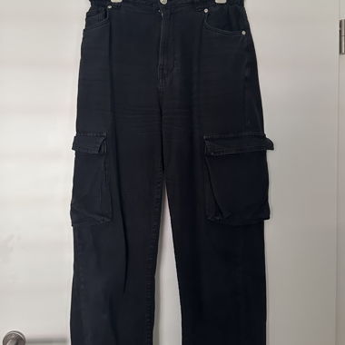 Pantaloni cargo neri Bershka