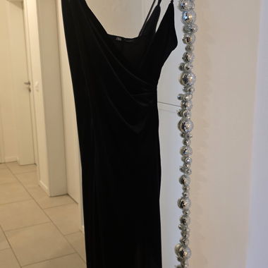 Robe longue noire Zara bretelles strass T. S