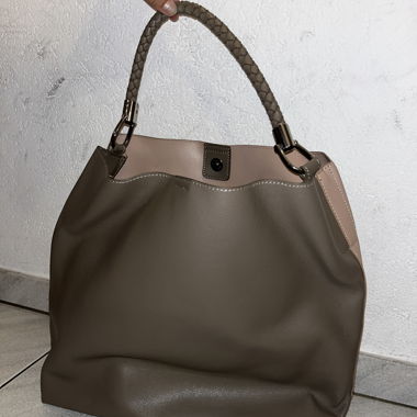 Große bicolore Tasche