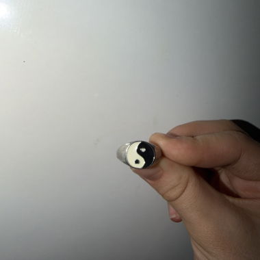 Anello tono argento con Yin Yang