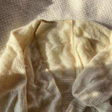Wolljäckli weiss/gold