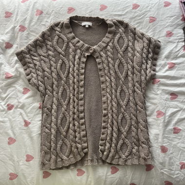Niedliche Strickjacke