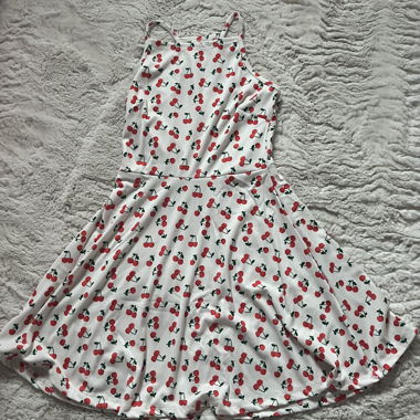 Sommerkleid mit Kirschen