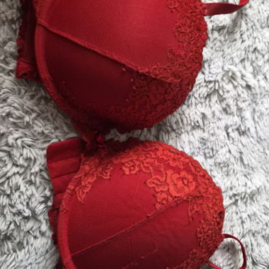 Reggiseno in pizzo rosso