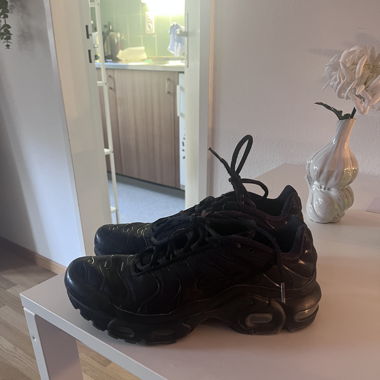 Nike Tn's