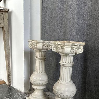 Petites colonnes corinthiennes anciennes