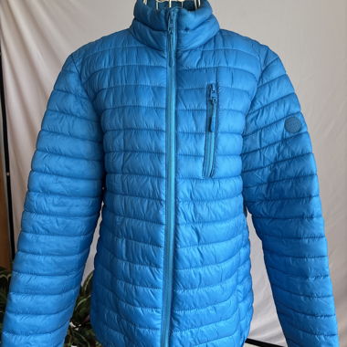 blaue Daunenjacke von Esprit