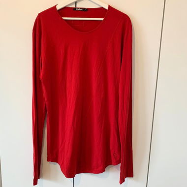 Red Tigha Men's Sweatshirt in L
