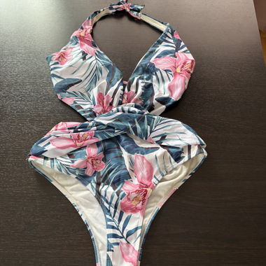 Monokini with tropical print
