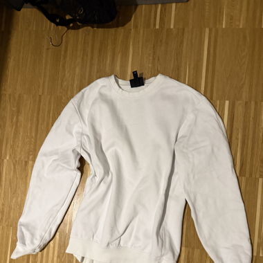 Weisses Sweatshirt