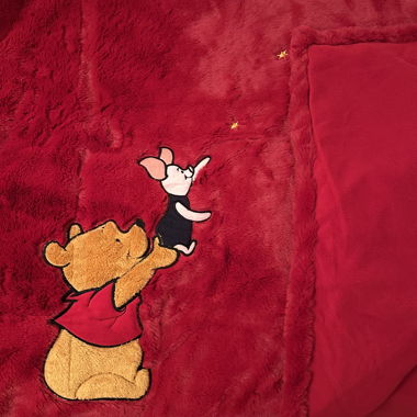 Rote Winnie Puuh Kuscheldecke 