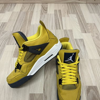Jordan 4 Lightning