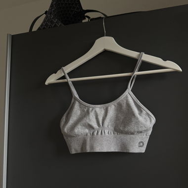 Graues Sport-Bralette von Marika Activewear 