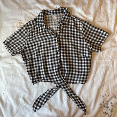 Blusa annodata a quadri