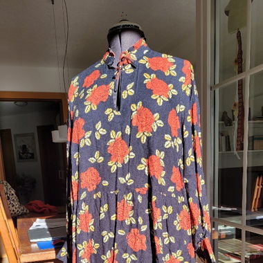 Damenkleid Gr. 46/48