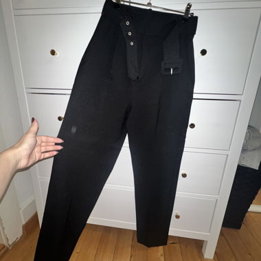 Elegant fabric trousers