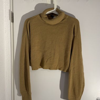 Maglione con collo alto corto