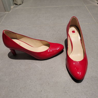 Tacchi rossi in vernice