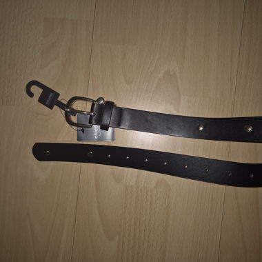 Cintura nera XS/S con borchie a cuore