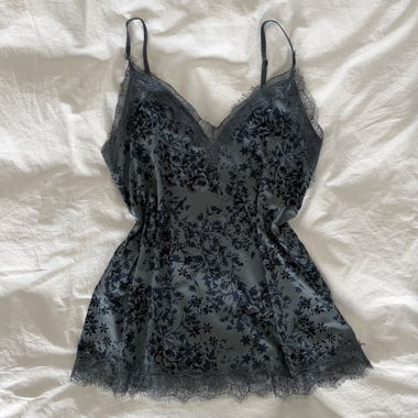 Top in pizzo carino