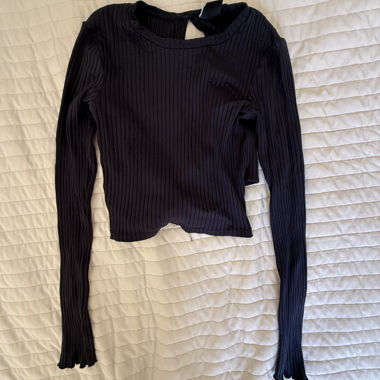 Top corto nero Bershka