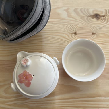 Mini set da tè di Etsy per quando sei in giro
