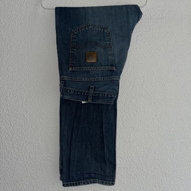 Dunkelblaue Carhartt-Jeans