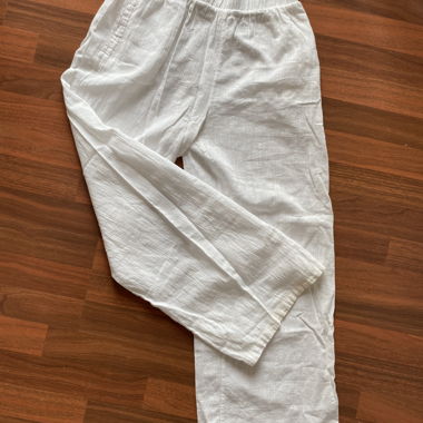 White linenpants 