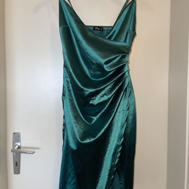 Vestito verde in satin