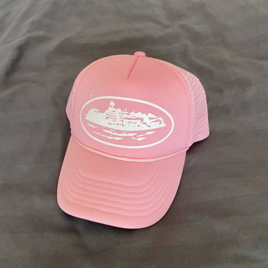 Cappellino Corteiz rosa trucker