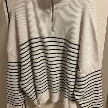 MANGO: gestreifter Half-Zip Strickpullover