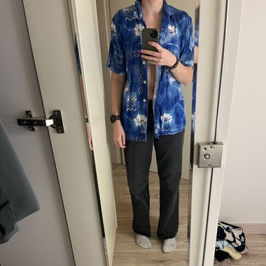 Cute shirt with flowers and patterns