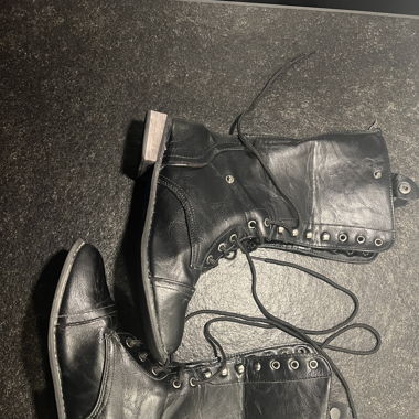 Boots 