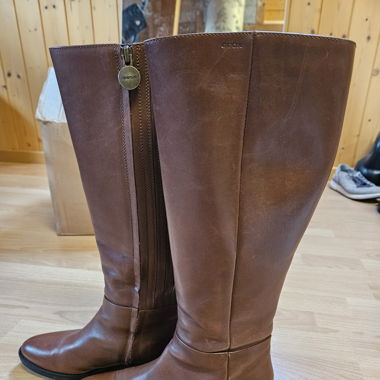 Geox Respira brown boots