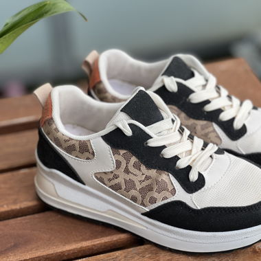 Smart casual sneakers 