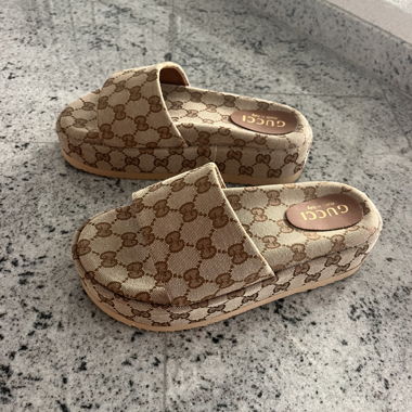 Sandali con plateau Gucci Taglia 40