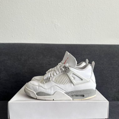 Jordan 4 White Oreo