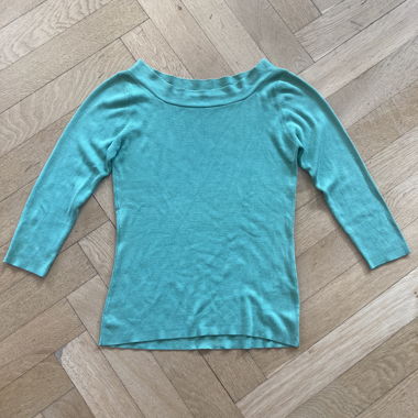 Maglione di seta turchese con maniche 3/4