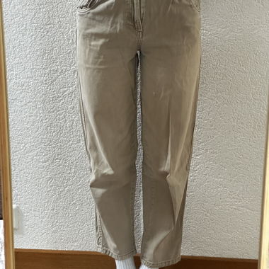 Pantaloni beige