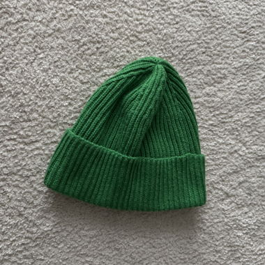 Gruene Strickmuetze