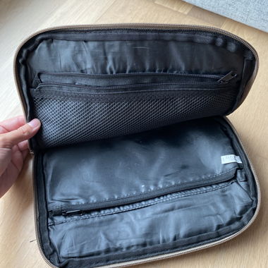 Custodia portaoggetti per tablet