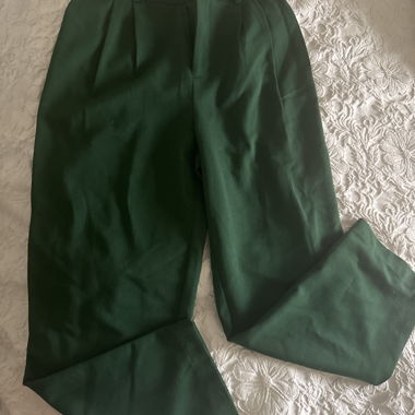 High-waisted green trousers