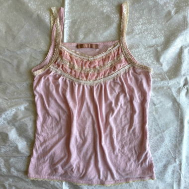 Top camicia in pizzo floreale con volant “Lemmes”