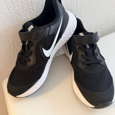 Sneakers Nike Revolution – condizioni eccellenti, indossate due volte