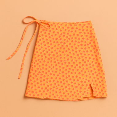 Orangener Minirock