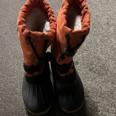 Lot de 5 paires de chaussures enfants quasi neuves